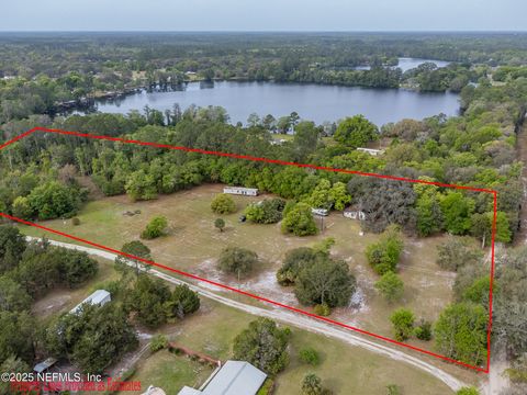 Single Family Residence in Interlachen FL 1017 OLD GAINESVILLE Highway.jpg