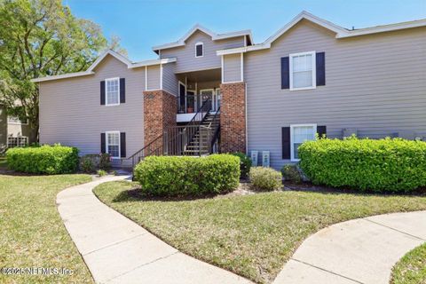 Condominium in Jacksonville FL 10000 GATE Parkway #1318.jpg