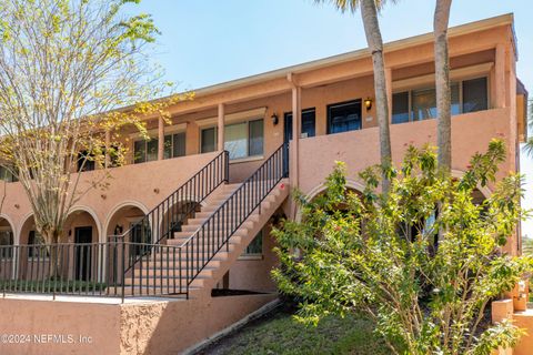 Condominium in Jacksonville FL 5375 ORTEGA FARMS Boulevard #314.jpg