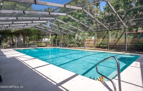 Single Family Residence in Keystone Heights FL 90 SE FOREST Street 1.jpg