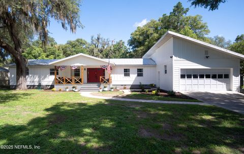 Single Family Residence in Keystone Heights FL 90 SE FOREST Street 2.jpg