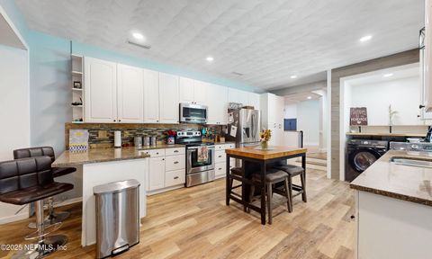 Single Family Residence in Keystone Heights FL 90 SE FOREST Street 11.jpg