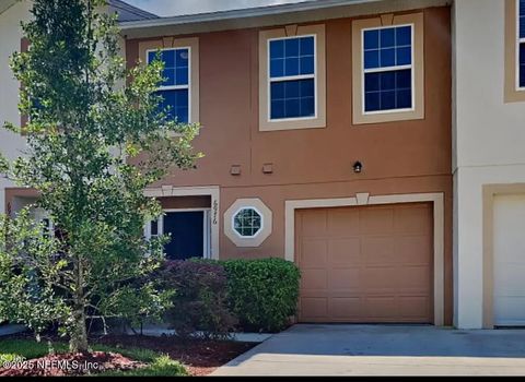 Townhouse in Jacksonville FL 6976 ST IVES Court.jpg