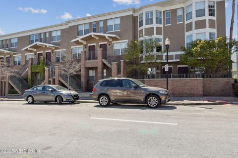 Townhouse in Jacksonville FL 334 E ASHLEY Street.jpg