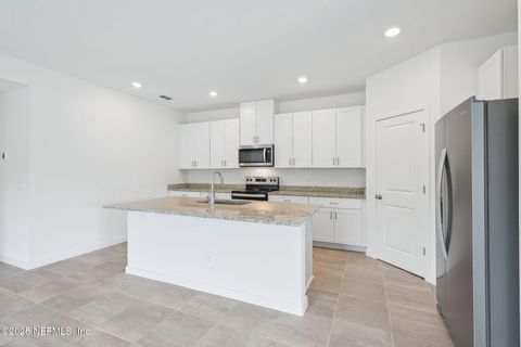 Single Family Residence in Jacksonville FL 7852 GREATFORD Way 12.jpg
