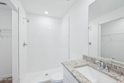 Single Family Residence in Jacksonville FL 7852 GREATFORD Way 22.jpg
