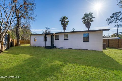 Single Family Residence in Jacksonville FL 5181 ADMIRAL Drive 25.jpg