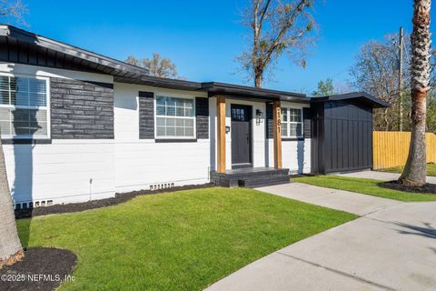 Single Family Residence in Jacksonville FL 5181 ADMIRAL Drive 3.jpg