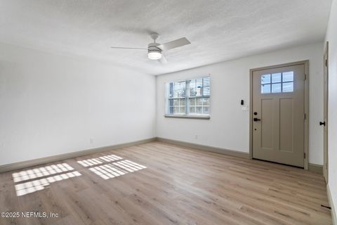 Single Family Residence in Jacksonville FL 5181 ADMIRAL Drive 7.jpg