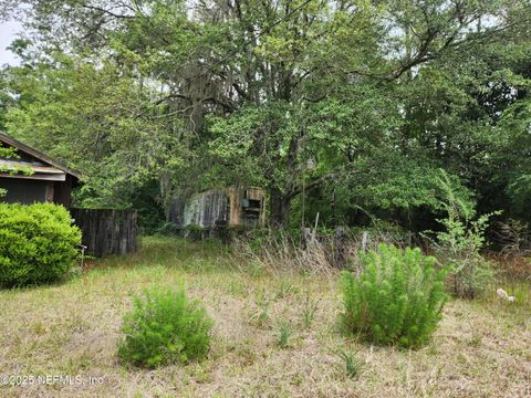 Single Family Residence in Hilliard FL 552138 US HIGHWAY 1.jpg