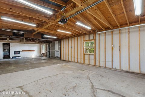 Single Family Residence in Jacksonville FL 6215 CARLTON Road 27.jpg