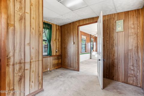 Single Family Residence in Jacksonville FL 6215 CARLTON Road 24.jpg