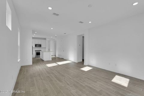 Single Family Residence in Yulee FL 608 ECLIPTIC Loop 14.jpg
