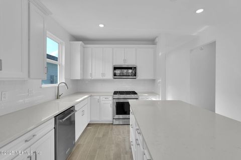 Single Family Residence in Yulee FL 608 ECLIPTIC Loop 6.jpg