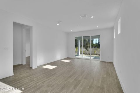 Single Family Residence in Yulee FL 608 ECLIPTIC Loop 10.jpg