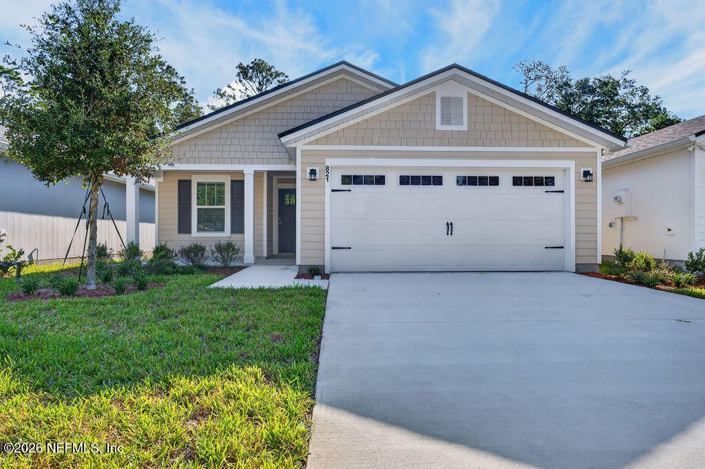 821 Jackson Rd, Jacksonville, FL 32225