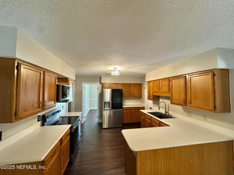 Single Family Residence in Jacksonville FL 11538 SEDGEMOORE Drive 2.jpg