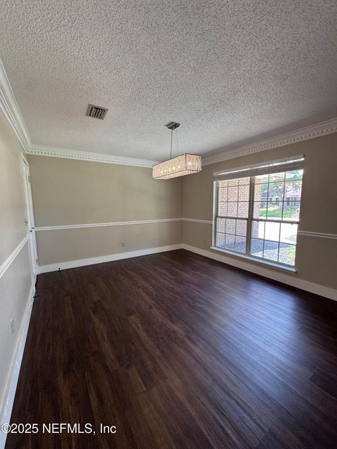 Single Family Residence in Jacksonville FL 11538 SEDGEMOORE Drive 6.jpg