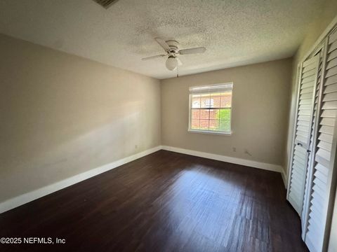 Single Family Residence in Jacksonville FL 11538 SEDGEMOORE Drive 19.jpg