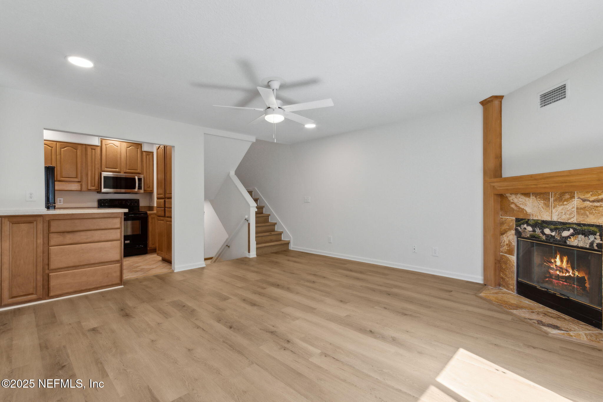 Condominium in Fernandina Beach FL 4746 GULFSTREAM Court 14.jpg