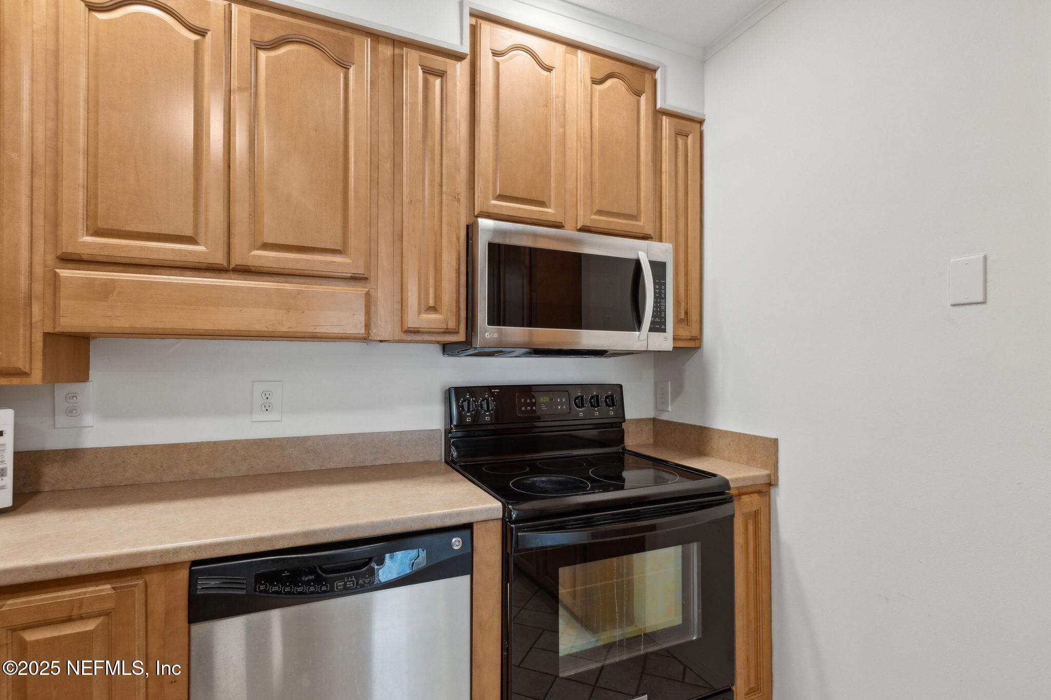 Condominium in Fernandina Beach FL 4746 GULFSTREAM Court 17.jpg