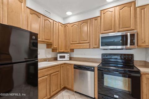 Condominium in Fernandina Beach FL 4746 GULFSTREAM Court 16.jpg