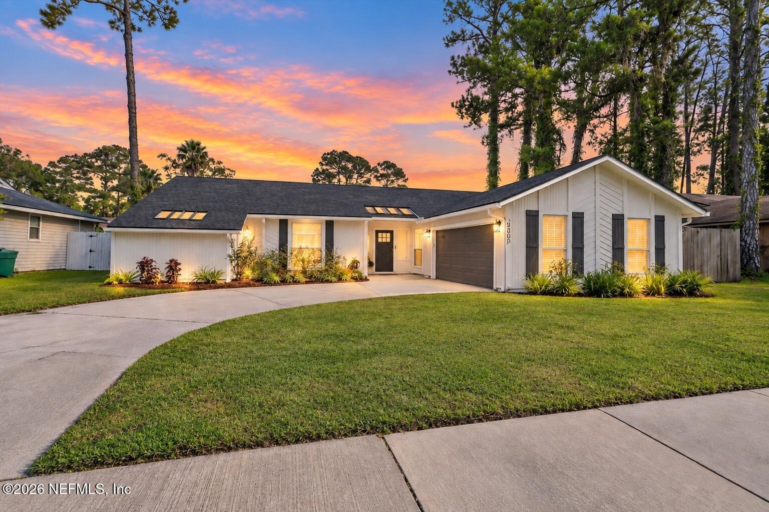 3553 Docksider Dr, Jacksonville, FL 32257