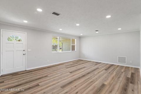 Single Family Residence in Jacksonville FL 5534 SHERI Lane 3.jpg