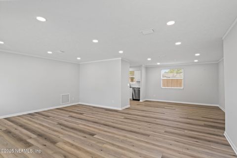 Single Family Residence in Jacksonville FL 5534 SHERI Lane 4.jpg