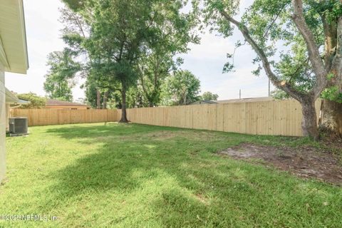 Single Family Residence in Jacksonville FL 5534 SHERI Lane 25.jpg