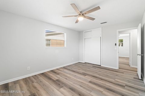 Single Family Residence in Jacksonville FL 5534 SHERI Lane 21.jpg