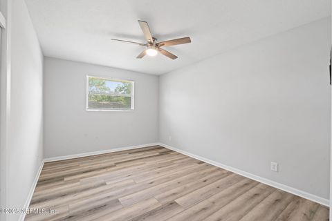 Single Family Residence in Jacksonville FL 5534 SHERI Lane 14.jpg