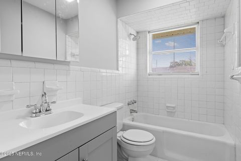 Single Family Residence in Jacksonville FL 5534 SHERI Lane 13.jpg