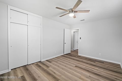 Single Family Residence in Jacksonville FL 5534 SHERI Lane 17.jpg