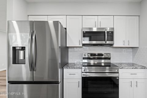 Single Family Residence in Jacksonville FL 5534 SHERI Lane 7.jpg