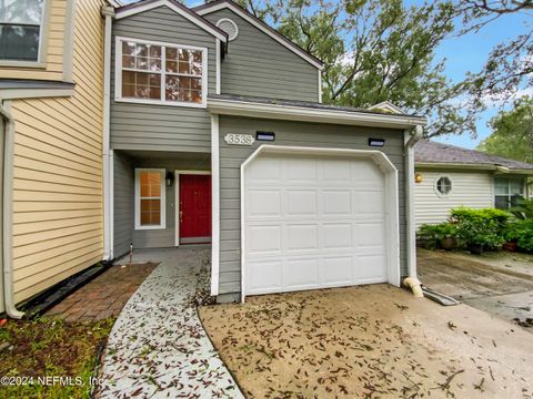 Townhouse in Jacksonville FL 3538 CHESTNUT HILL Court.jpg