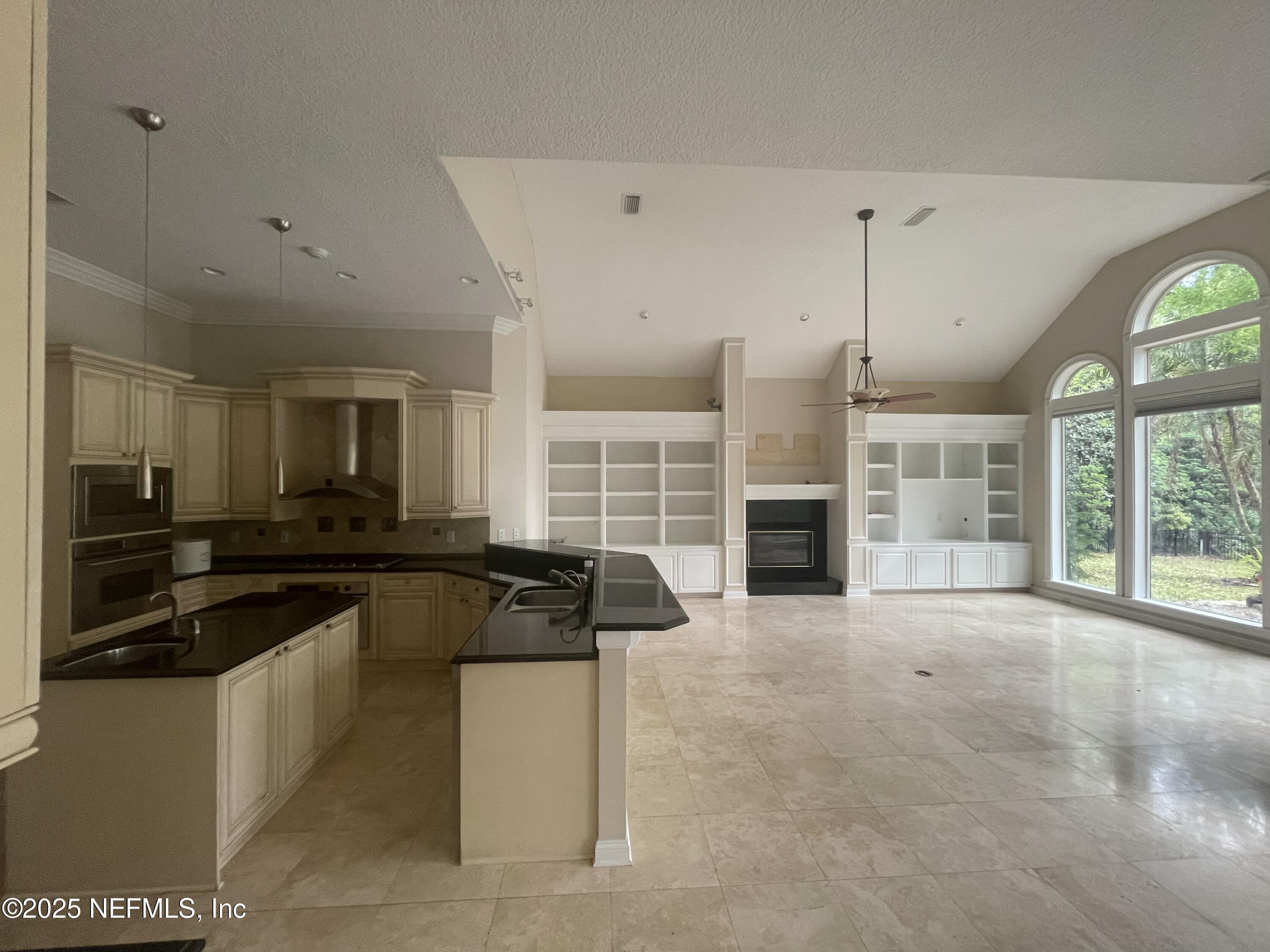 Single Family Residence in Jacksonville FL 4521 SWILCAN BRIDGE Lane 10.jpg