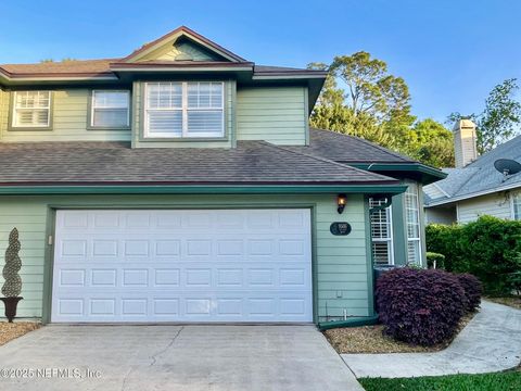 Townhouse in Fernandina Beach FL 95116 VILLAGE Drive.jpg