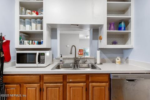 Single Family Residence in Jacksonville FL 6545 NEWCASTLE Road 18.jpg