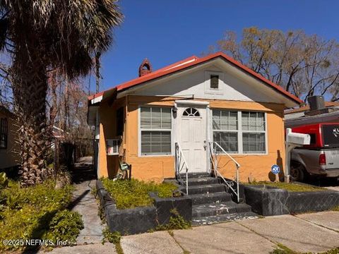 Single Family Residence in Jacksonville FL 1165 W 24TH Street.jpg