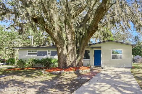 Single Family Residence in Orange Park FL 395 ARORA Boulevard.jpg