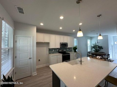 Single Family Residence in Jacksonville FL 2945 FLEUR Lane 3.jpg