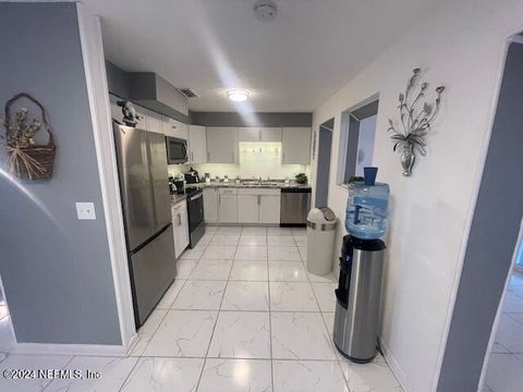 Single Family Residence in Jacksonville FL 4123 PIPER Drive 23.jpg