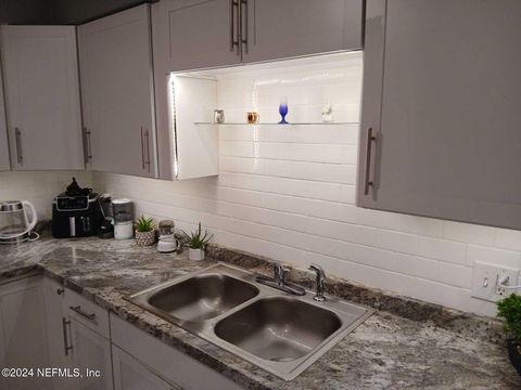 Single Family Residence in Jacksonville FL 4123 PIPER Drive 22.jpg