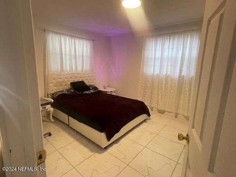Single Family Residence in Jacksonville FL 4123 PIPER Drive 32.jpg