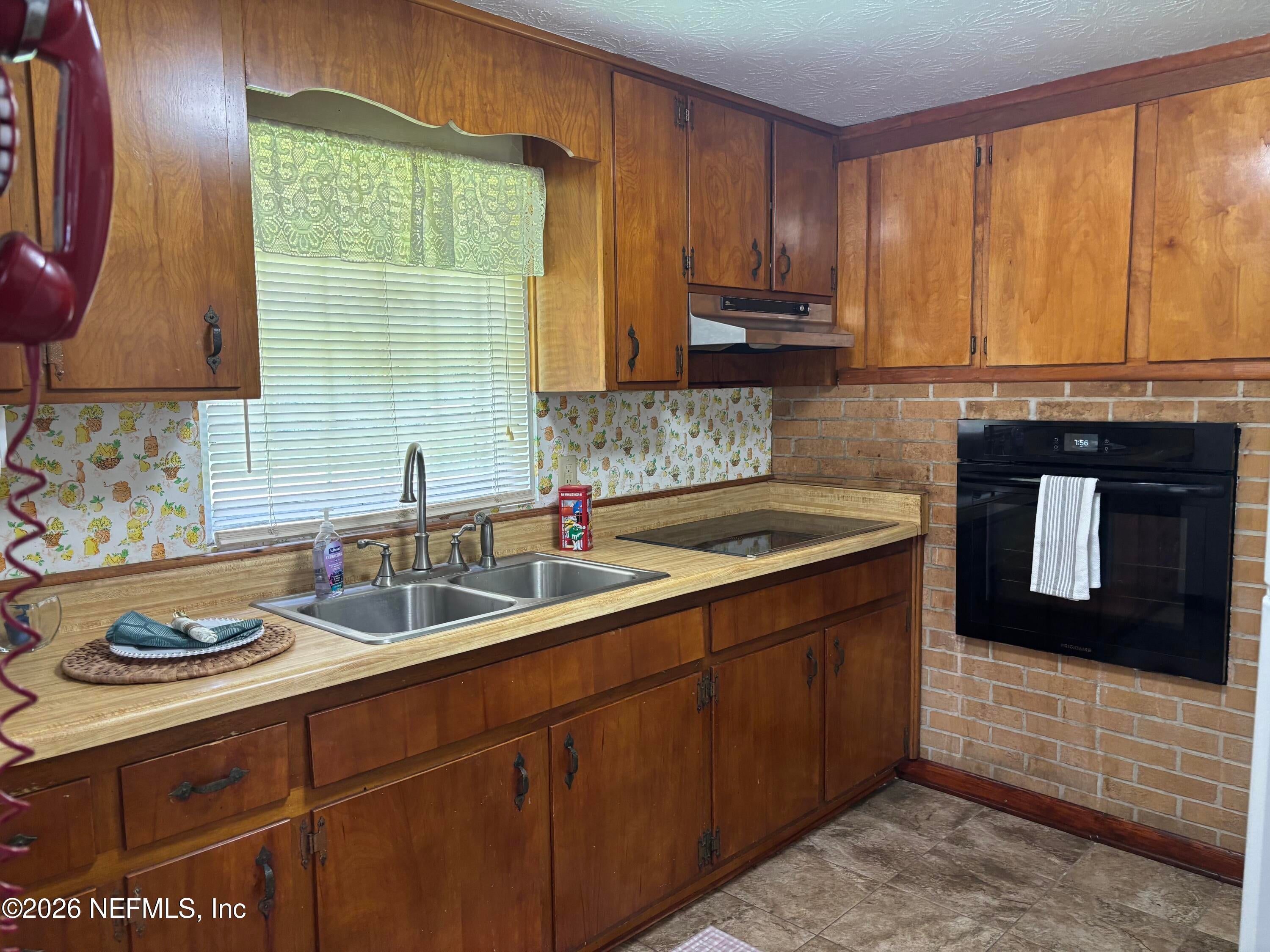 1644 Lessard Cir, Jacksonville, FL 32208 photo