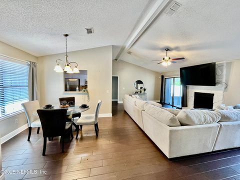 Single Family Residence in Jacksonville FL 10661 HEARTHSTONE Drive.jpg