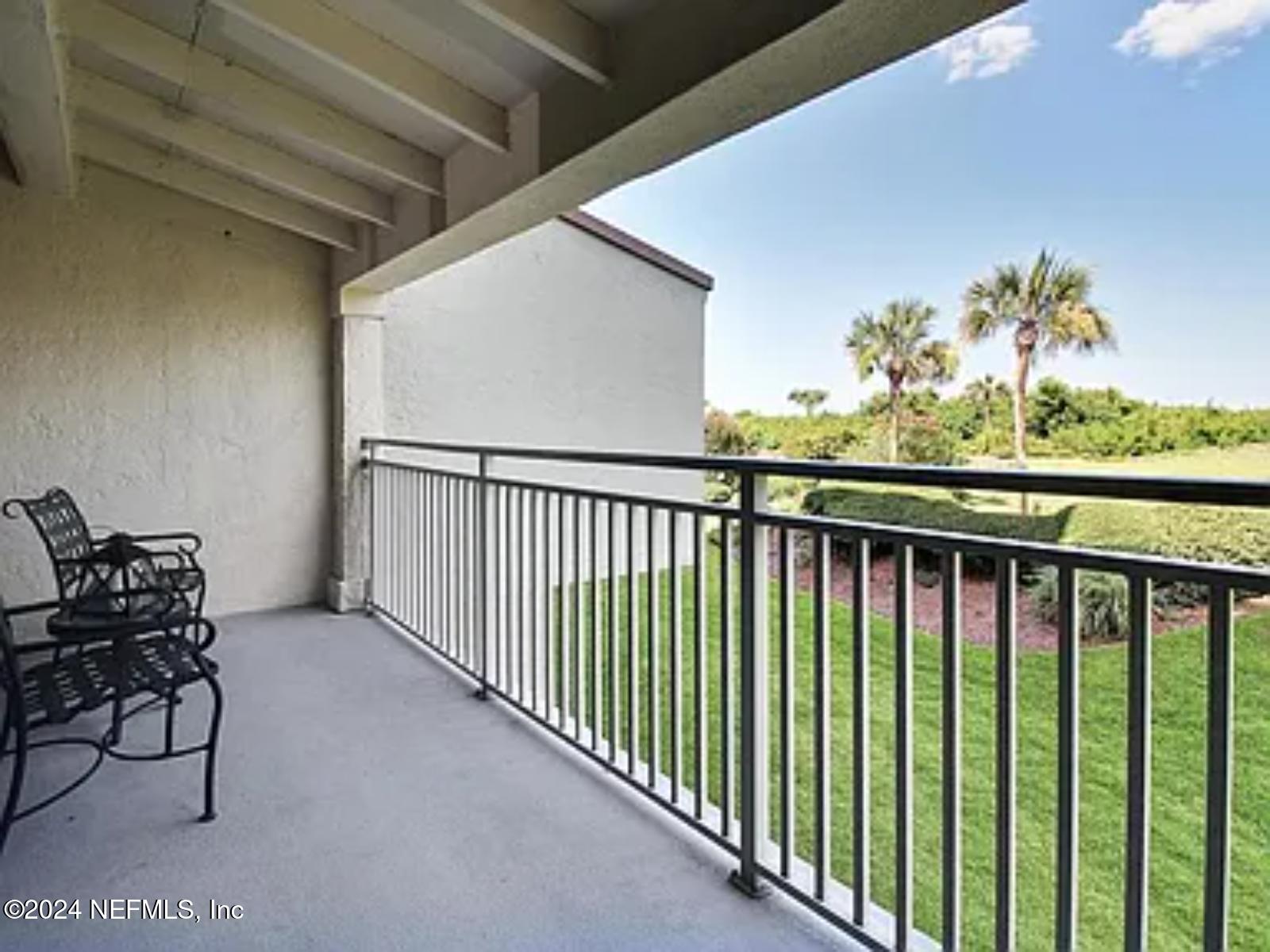 Townhouse in Fernandina Beach FL 1302 SHIPWATCH Circle 25.jpg