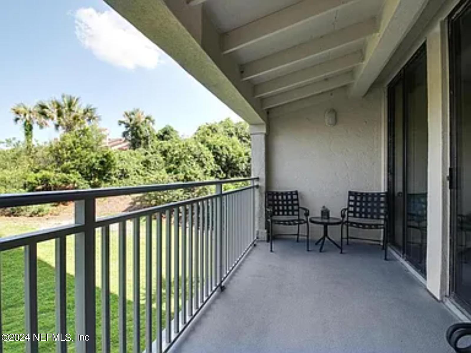 Townhouse in Fernandina Beach FL 1302 SHIPWATCH Circle 24.jpg