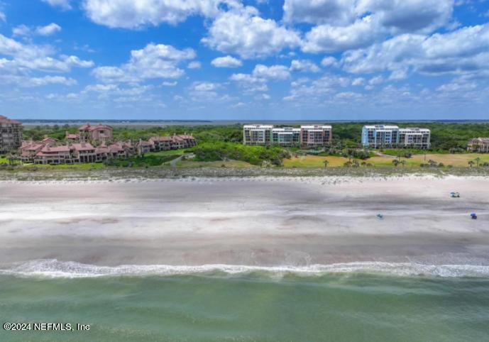 Townhouse in Fernandina Beach FL 1302 SHIPWATCH Circle 1.jpg